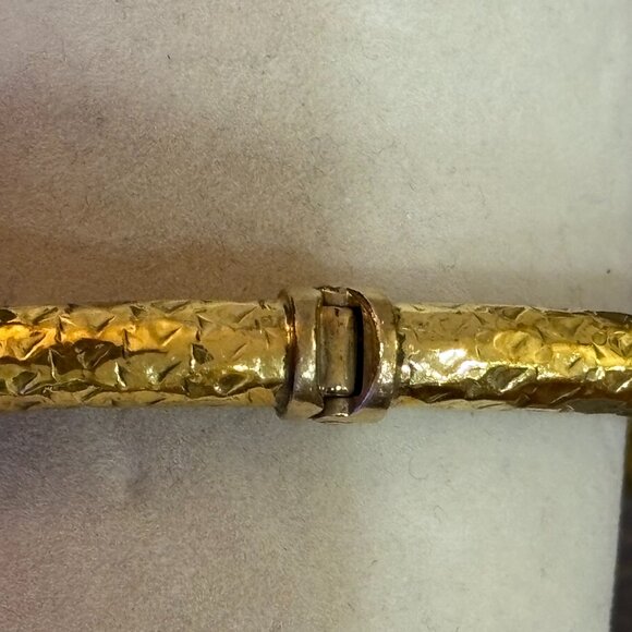 B Italy Cuff Bracelet - Picture 6 of 9